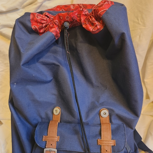 ❤️‍🔥3/$18 Herschel Backpack - Picture 4 of 8